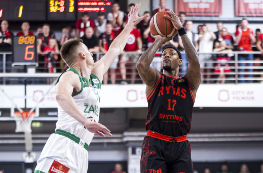 一竞技电竞 -关于清晨山东男篮队长鼓劲：欧冠节点到来，悬念犹存，团队化学反应显著的信息